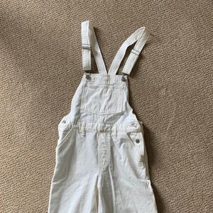 Cream/White Levi’s overalls